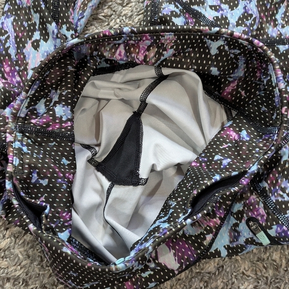 Lululemon Top Speed Full-On Luxtreme Abstract Polka Dot Crop Leggings 4 - Picture 8 of 10